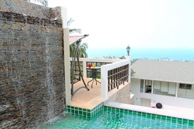 Jungle Emerald Rock Luxury Villa