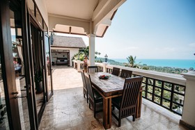 Jungle Emerald Rock Luxury Villa