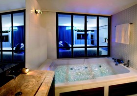 KC Beach Club & Pool Villas