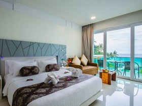 KC Beach Club & Pool Villas