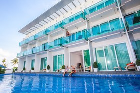 KC Beach Club & Pool Villas