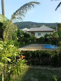 Krisada Beach Resort