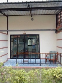 Laemsor Modern House
