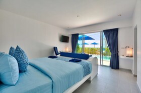 La Perle Luxury Boutique Hotel