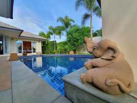 Lipa Talay Hok