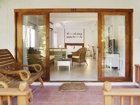 Malibu Resort & Beach Club