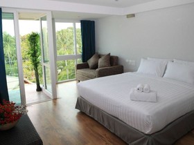 Nantra Thongson Bay Resort & Villas