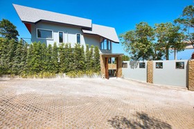 NB Sunrise Mountain Villa