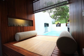 Pao Jin Poon Beach Front Villa