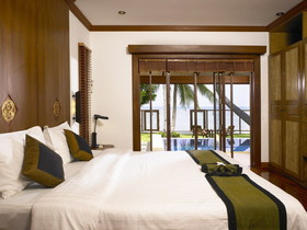Pao Jin Poon Beach Front Villa