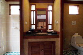 Pao Jin Poon Beach Front Villa
