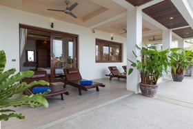 Peerapat Villa