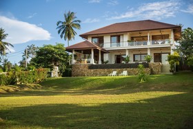 Peerapat Villa
