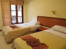 Rattana Guesthouse & Bungalow