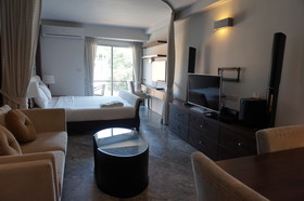 RePlay Residence
