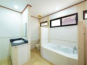 Samui Parkville Villas & Suites