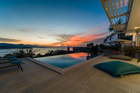 Sunset Bay Villa
