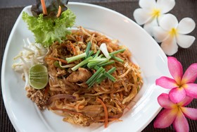 The Privilege Hotel Ezra Royal Garden