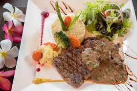 The Privilege Hotel Ezra Royal Garden