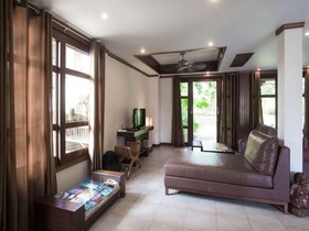 Tongson Bay Villa TG40