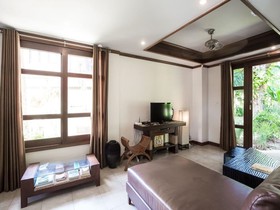 Tongson Bay Villa TG40