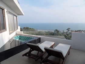 Tropical Sea View Residence