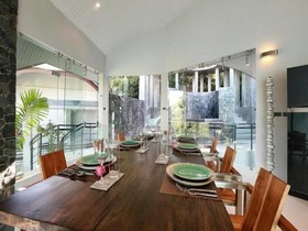 Villa Moonshadow
