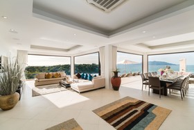Villa Tasanee