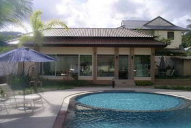 Whispering Palms Suite