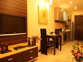 Whispering Palms Suite