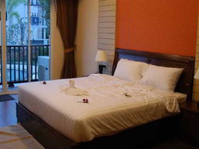 Whispering Palms Suite