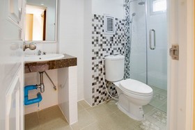 Wises Hotel by OYO
