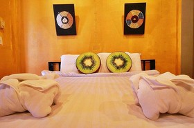 Baan Chalok Hostel