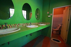 Baan Chalok Hostel