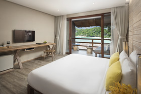 The Beach Club Haad Tien
