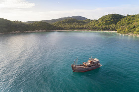 The Beach Club Haad Tien