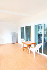 Pranee Amata Hotel