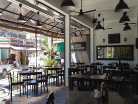 Sairee Sairee Guesthouse