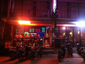 Baan Tai Backpackers