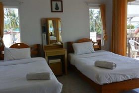 Baan Tai Backpackers
