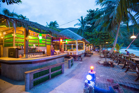 Bottle Beach 1 Resort