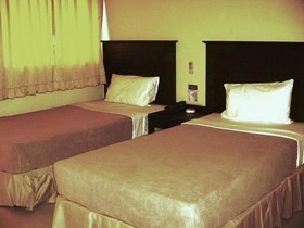 Drop In Club Resort & Spa