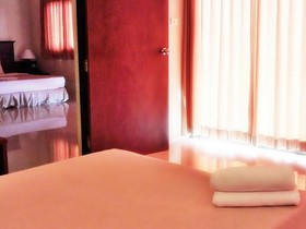 Drop In Club Resort & Spa