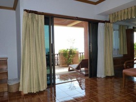Drop In Club Resort & Spa