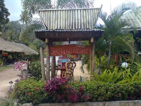 Green Papaya Resort