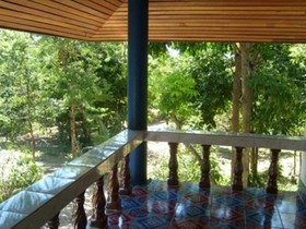 Jungle Bar & Bungalow