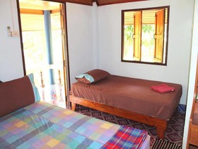 Jungle Bar & Bungalow