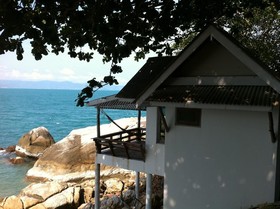 Lighthouse Bungalows and Restaurant