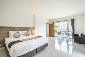 Phangan Akuna