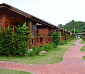 Pingchan Beachfront Resort